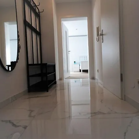 Luxus Naehe Koeln City/messe *