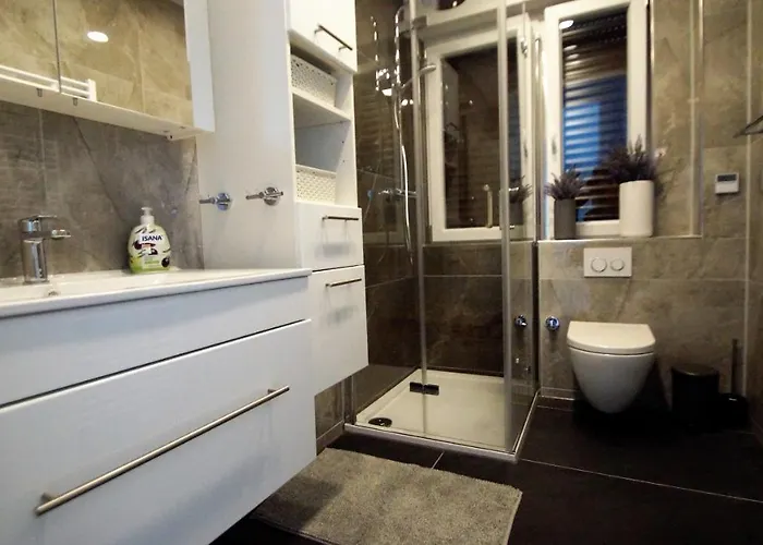 Luxus Naehe Koeln City/messe